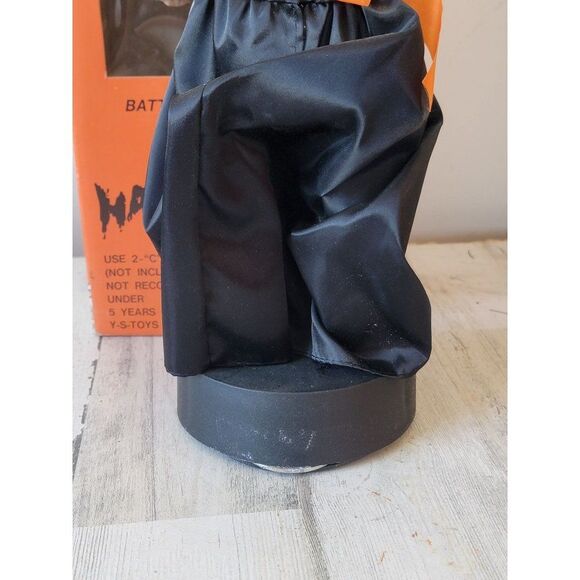 Vintage Halloween witch AS IS skull figure scary prop home decor - Picture 11 of 14